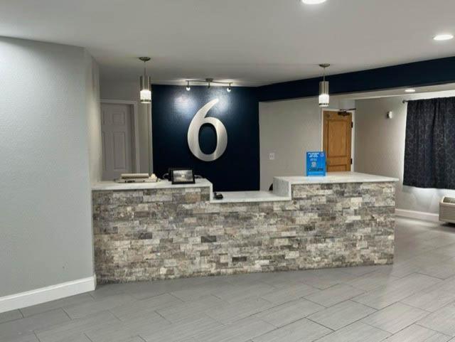 Motel 6 Williamstown, Wv Extérieur photo